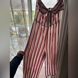 Women’s size large sleeveless jumpsuit